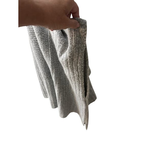 Universal Thread Neutral Gray Poncho Cape Sweater One Size Soft Cozy - Picture 4 of 5